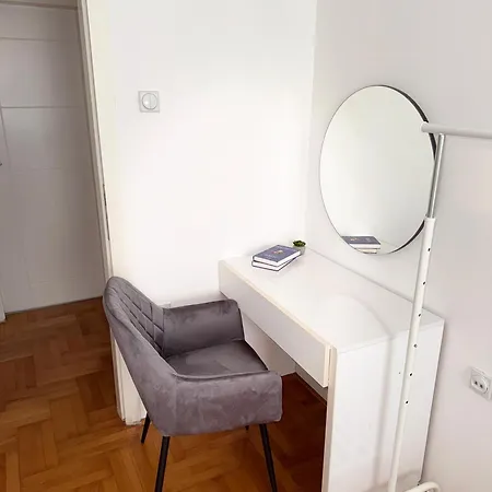 Lägenhet Darviva Niš, Center, Private Garage Parking, River View *