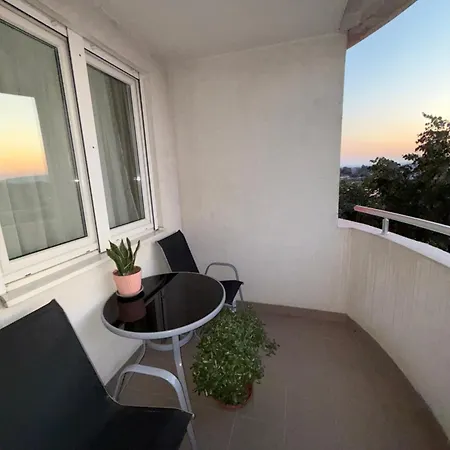 Lägenhet Darviva Niš, Center, Private Garage Parking, River View