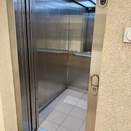 Lägenhet Darviva Niš, Center, Private Garage Parking, River View *