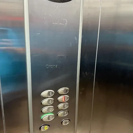 Darviva Niš, Center, Private Garage Parking, River View Lägenhet Ni